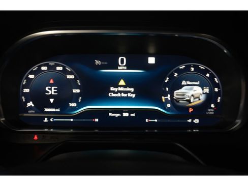 Used 2022 Chevrolet Suburban High Country AWD/4WD image 23