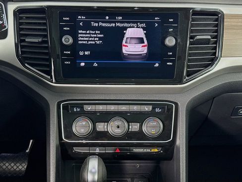 Used 2021 Volkswagen Atlas SEL Premium image 35