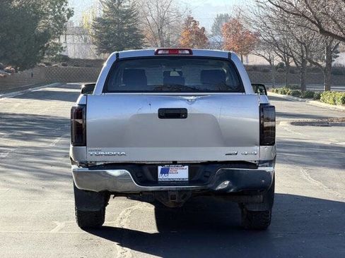 Used 2010 Toyota Tundra 4x4 CrewMax image 5