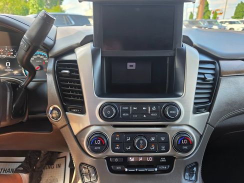 Used 2020 GMC Yukon Denali w/ Denali Ultimate Package AWD/4WD image 28