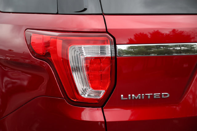 Used 2019 Ford Explorer Limited AWD/4WD image 29