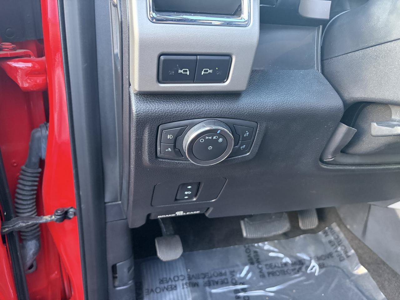 Used 2017 Ford F350 Lariat w/ Lariat Value Package AWD/4WD image 25
