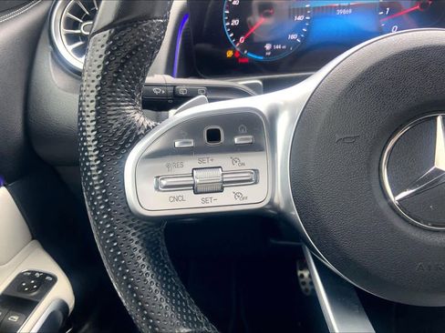 Used 2023 Mercedes-Benz GLB 250 4MATIC image 24