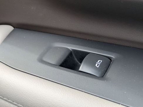 Certified 2022 GMC Yukon SLE AWD/4WD image 37