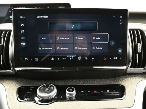Certified 2025 Ford Expedition Tremor AWD/4WD image 43