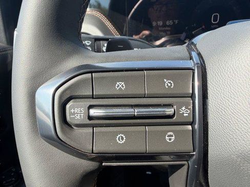 Used 2026 GMC Yukon AT4 w/ AT4 Premium Plus Package AWD/4WD image 29
