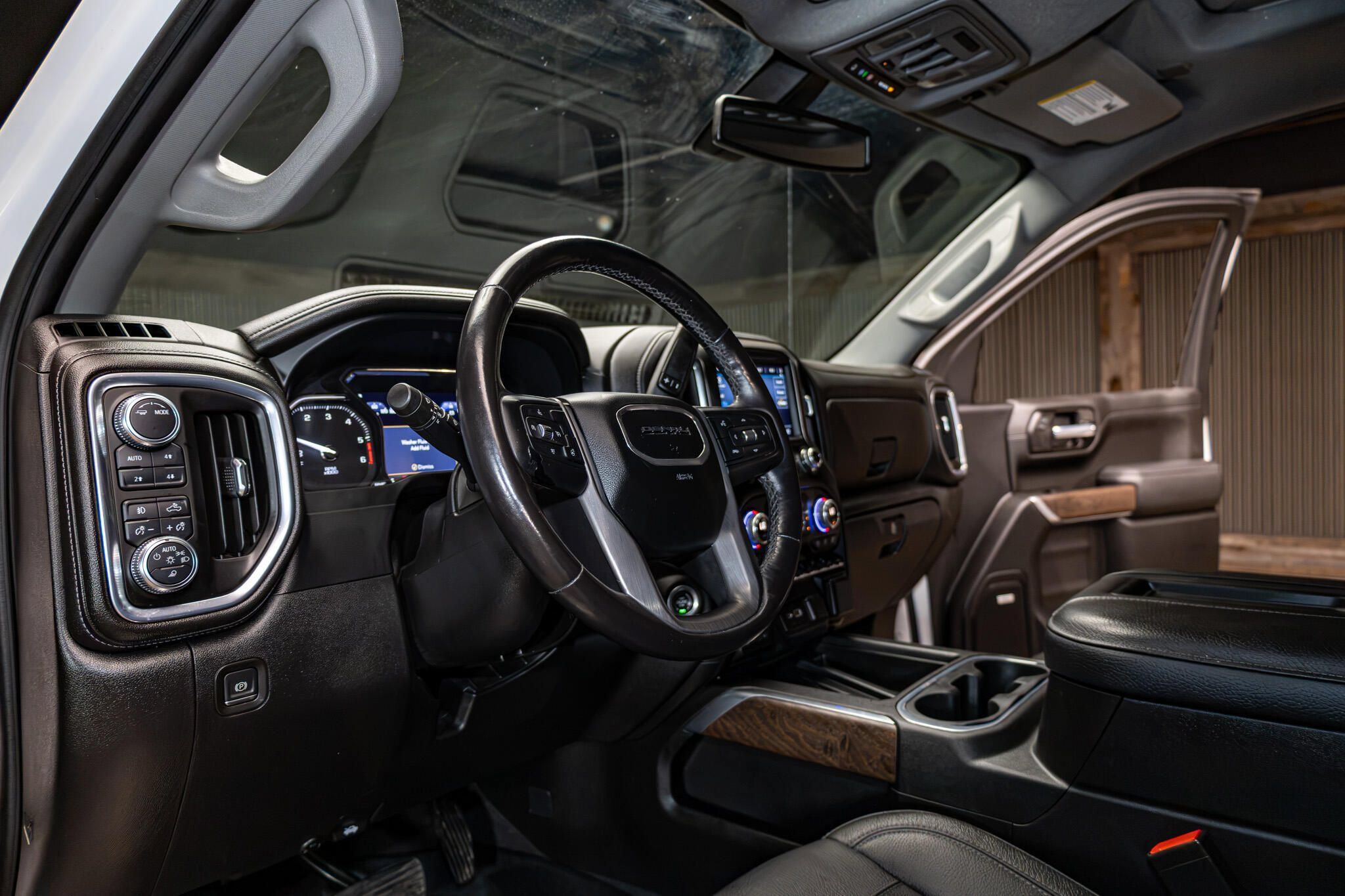 Used 2021 GMC Sierra 1500 Denali AWD/4WD image 16