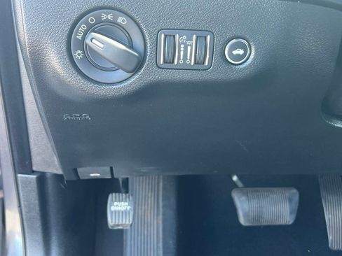 Used 2021 Dodge Charger SXT w/ Leather Interior Group image 27