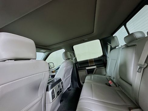 Used 2017 Ford F150 Lariat image 12