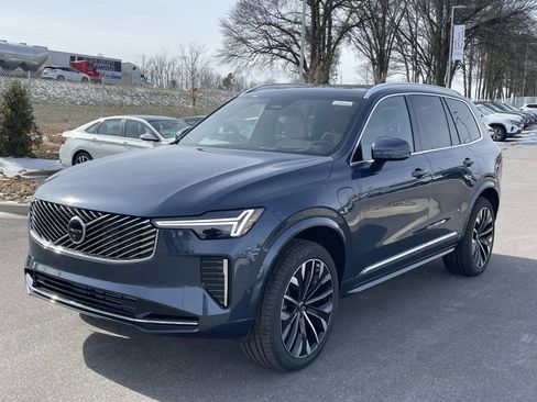 New 2026 Volvo XC90 T8 Ultra w/ Protection Package Premier image 3