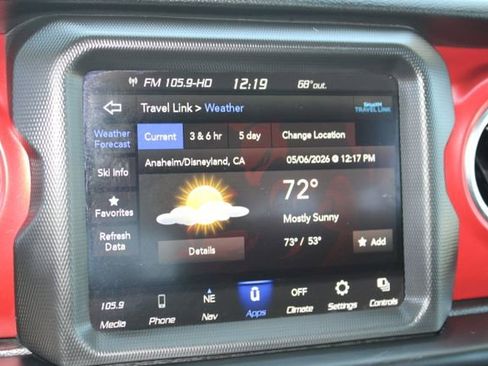 Used 2021 Jeep Wrangler Unlimited Rubicon w/ Xtreme Recon 35" Tire Package AWD/4WD image 25