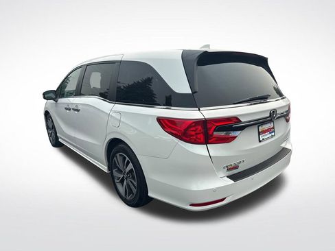 Used 2023 Honda Odyssey Touring image 3