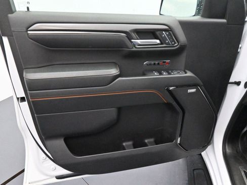 Used 2024 GMC Sierra 1500 AT4 w/ Technology Package image 10