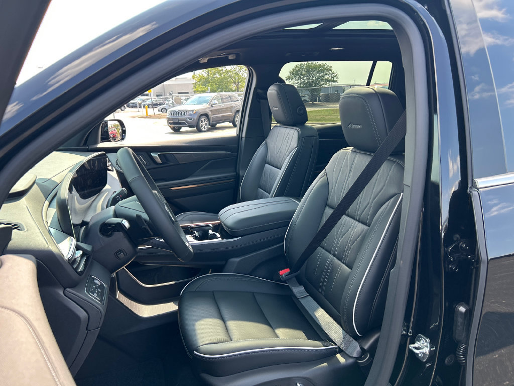 New 2026 Buick Enclave Avenir AWD/4WD image 17