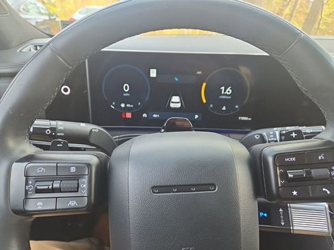 Used 2025 Hyundai Santa Fe Calligraphy image 21