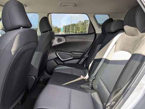 Used 2022 Kia Soul LX image 7