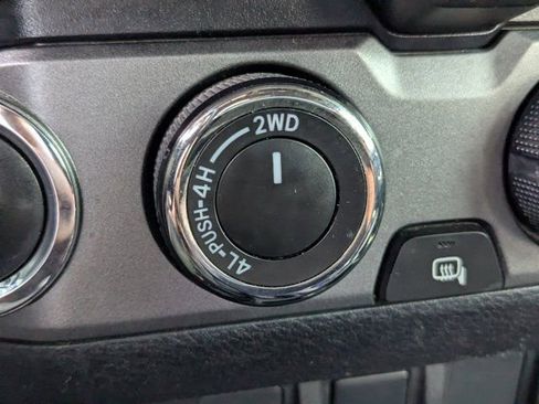 Used 2020 Toyota Tacoma TRD Sport AWD/4WD image 29