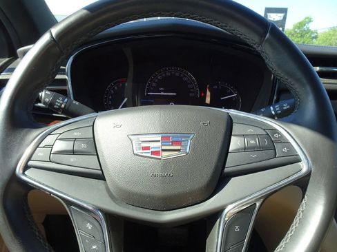 Used 2017 Cadillac XT5 Luxury w/ Driver Awareness Package FWD image 20