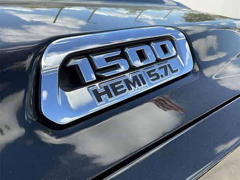 Used 2019 RAM 1500 Laramie image 13