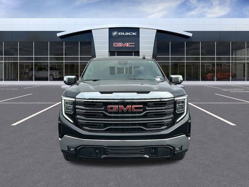 Used 2022 GMC Sierra 1500 SLT w/ SLT Convenience Package image 8