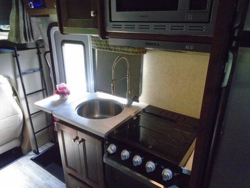 Used 2019 Chevrolet Express 4500 w/ RV Package image 46