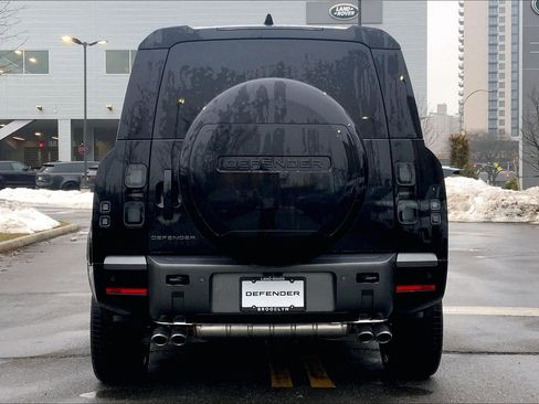 New 2026 Land Rover Defender 130 V8 image 4