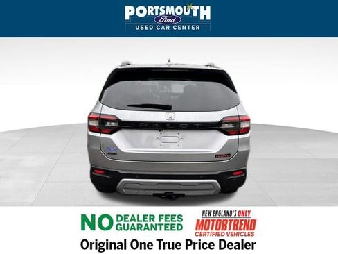 Used 2025 Honda Pilot TrailSport image 31