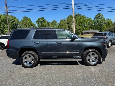 Used 2019 Chevrolet Tahoe LT w/ LT Signature Package AWD/4WD image 11
