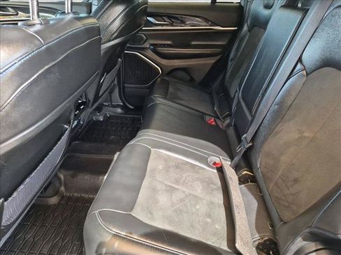 Used 2022 Jeep Grand Cherokee Trailhawk AWD/4WD image 18