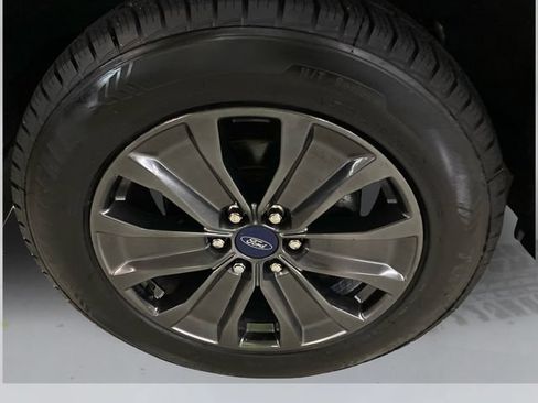 Used 2018 Ford F150 XLT w/ Equipment Group 301A Mid AWD/4WD image 18
