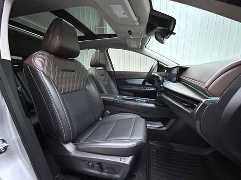 Used 2025 Nissan Murano Platinum w/ Cargo Package image 15