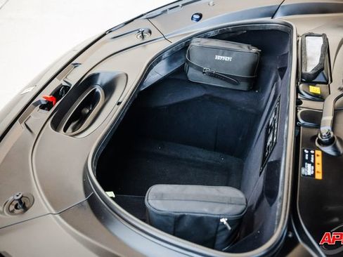 Used 2022 Ferrari F8 Tributo image 92