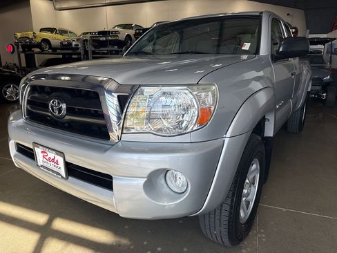 Used 2005 Toyota Tacoma PreRunner image 45