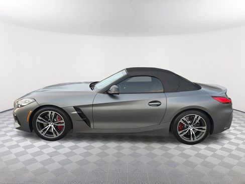 Used 2021 BMW Z4 M40i w/ Executive Package image 16