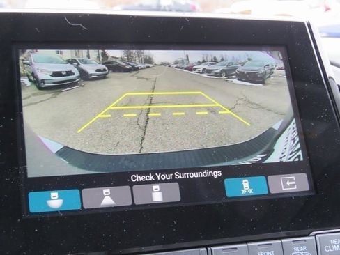 Used 2023 Honda Odyssey Touring image 12