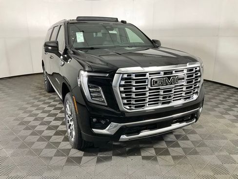 New 2026 GMC Yukon XL Denali w/ Sun & Power Step Package AWD/4WD image 3