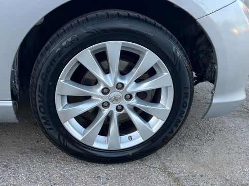 Used 2013 Toyota Venza XLE FWD image 36