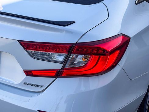Used 2022 Honda Accord Sport image 8
