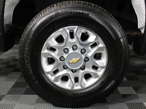 Used 2023 Chevrolet Silverado 2500 LT image 11