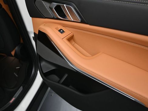 New 2026 BMW X5 xDrive50e w/ Climate Comfort Package image 21