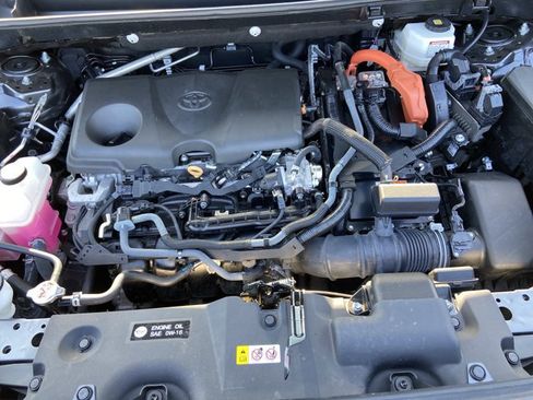 Used 2022 Toyota RAV4 LE AWD/4WD image 27