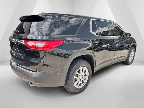Used 2020 Chevrolet Traverse LS w/ LPO, Black Accent Package AWD/4WD image 7
