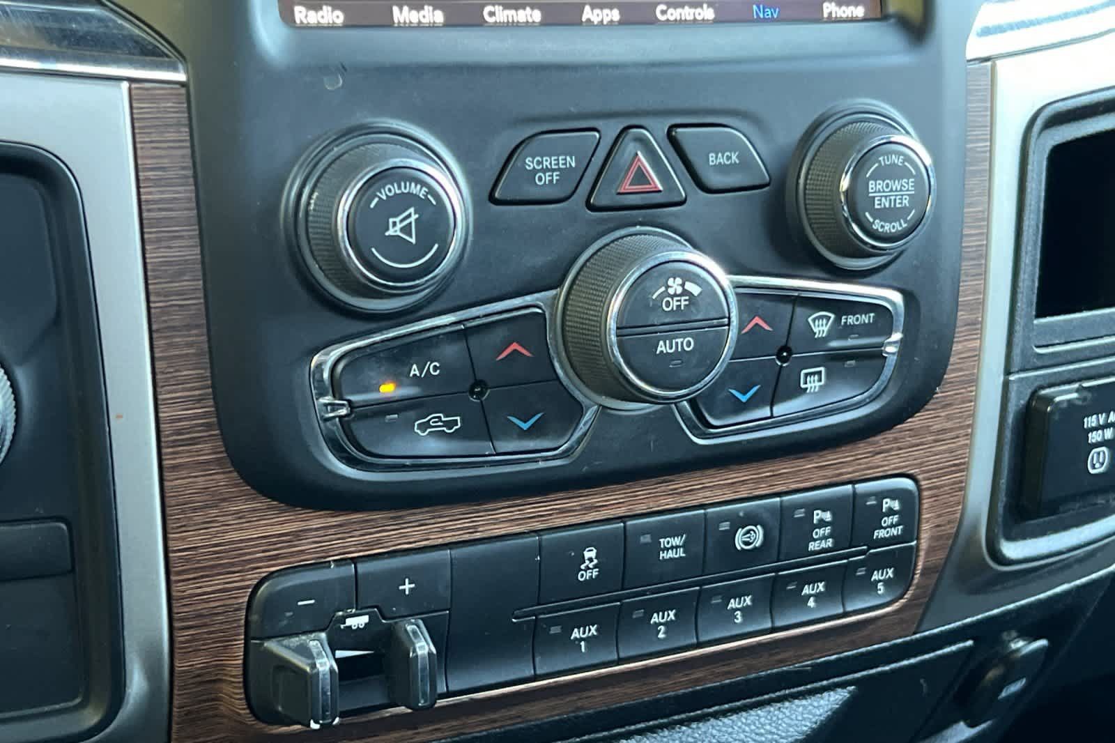 Used 2018 RAM 2500 Laramie AWD/4WD image 23