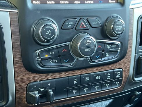 Used 2018 RAM 2500 Laramie AWD/4WD image 23