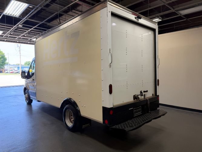 Used 2022 Ford Transit 350 DRW RWD image 2
