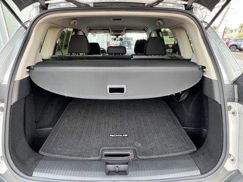 Certified 2023 Nissan Rogue SV image 26