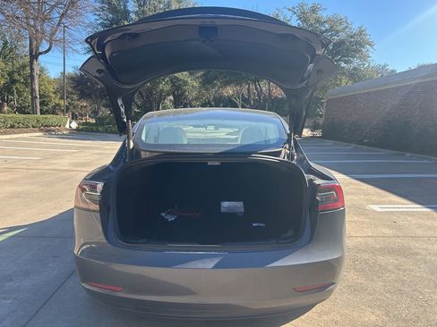 Used 2023 Tesla Model 3 Performance image 18