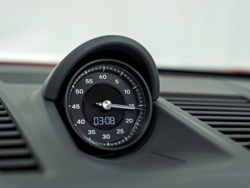 Certified 2024 Porsche 911 Carrera GTS image 25