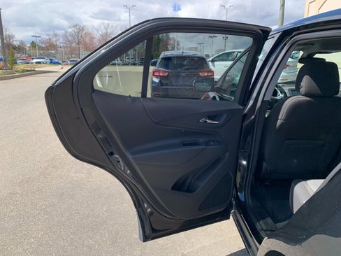 Used 2018 Chevrolet Equinox LT image 27