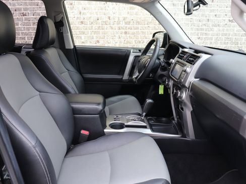 Used 2015 Toyota 4Runner SR5 Premium image 25